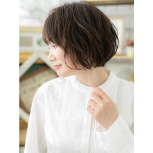 シースルーバング小顔くせ毛風マッシュボブ　ふわふわショート