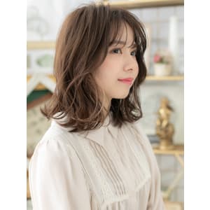 外国人風イヤリングカラー小顔エアリーミディ　ボブディ