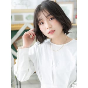 くせ毛風エアリーミディ黒髪大人ハイライト　暗髪