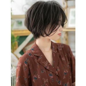 大人かわいい小顔束感ショートウルフマッシュ　くびれショート