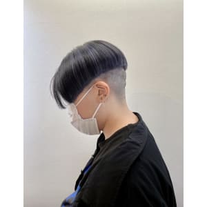* Miik.*　ハイインナー刈り上げボブ
