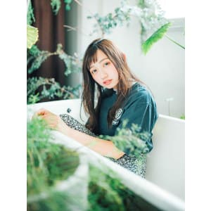 ショートバングで個性派ロングスタイル - NATUREL 武蔵新田店【ナチュレルムサシニッタテン】掲載中