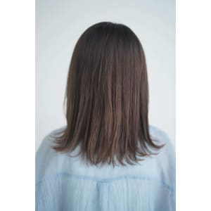 グレージュ×ミディアム
