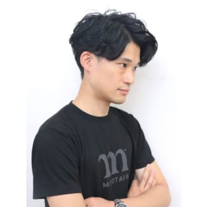 キャルム - @110 BARBER SHOP 博多店【ワンワンオー バーバー ショップ ハカタテン】掲載中