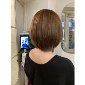 大人キュートなまるみショートボブオリージュ40代梅ヶ丘美容室