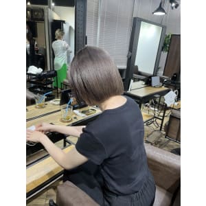 ミルクティーベージュ グレージュ 切りっぱなしボブ - ARCANA 明治神宮前 表参道 原宿【アルカナ メイジジングウマエ オモテサンドウ ハラジュク】掲載中