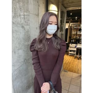 グレージュ　ミルクティーベージュ　ハイトーン