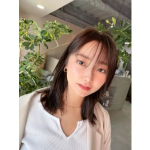 センター分け☆ナチュラルベージュ酸性ストレート