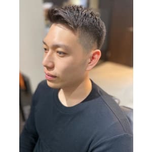 大人の刈り上げスタイル - BARBER-BAR 四谷店【バーバーバー ヨツヤテン】掲載中