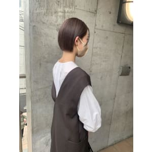 グレージュ　ミルクティーベージュ　秋カラー