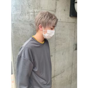 グレージュ　ミルクティーベージュ　ハイトーン