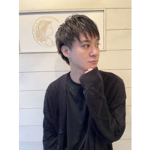メンズ黒髪束感刈り上げショート30代40代梅ヶ丘美容室