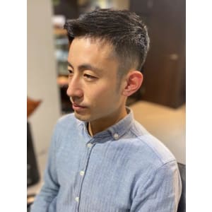 大人の刈り上げスタイル - BARBER-BAR 四谷店【バーバーバー ヨツヤテン】掲載中