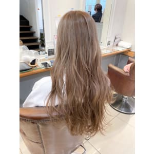 ハイライトでつくるミルクティーベージュ【横浜】w - Neolive aim 横浜店【ネオリーブアイムヨコハマテン】掲載中