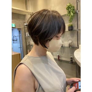 似合わせショートボブ　髪質改善　カット　前髪　インナーカラー
