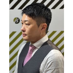 大人の刈り上げスタイル