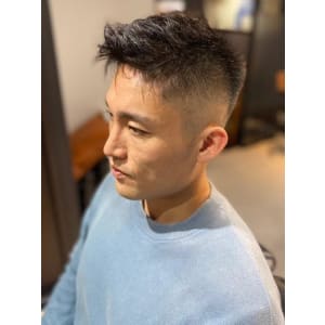 大人の刈り上げスタイル - BARBER-BAR 四谷店【バーバーバー ヨツヤテン】掲載中