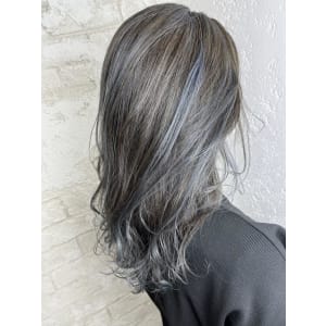 白髪ぼかしハイライトイルミナカラー￥16500