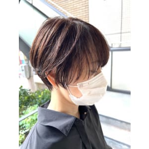 すっきりしすぎないショートヘア