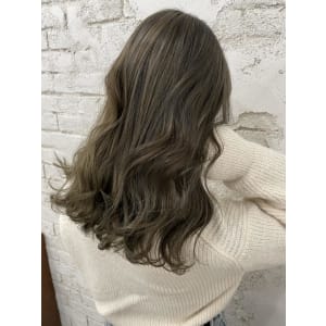ハイライト/グレージュ/20代/￥16280