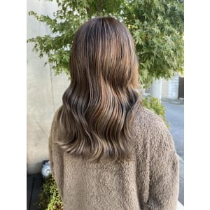 王道の人気色 アッシュベージュ - EMU international 春日部本店【エムインターナショナル】掲載中