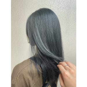 オリーブグレー