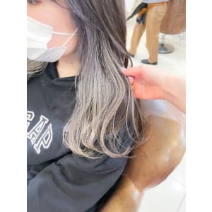 1度はしたいホワイトシルバー インナーカラー【横浜】w