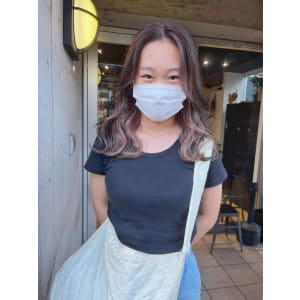 ミルクティーベージュ　ホワイトベージュ　ベージュ