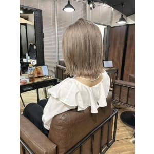 ミルクティーベージュ　ホワイトベージュ　ベージュ