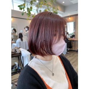 大人ピンク　ピンクベージュ　ボブヘアー