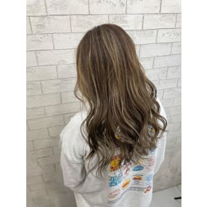 コントラストハイライト/ベージュカラー