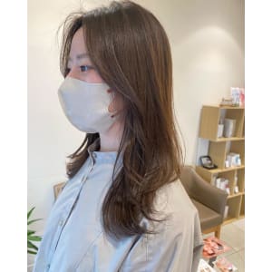 細めハイライトでつくる透明感カラー