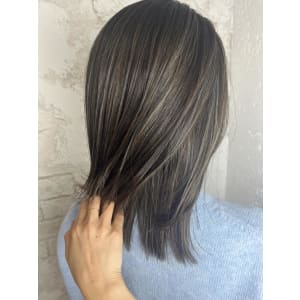 白髪ぼかしハイライトイルミナカラー脱白髪染め - prize Iris 池袋【プライズ アイリス】池袋駅東口店【プライズアイリス イケブクロ イケブクロヒガシグチテン】掲載中