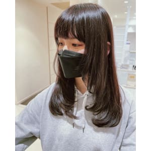 顔まわりレイヤーカット