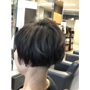 刈り上げ女子