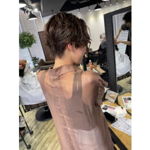 ホワイトグレージュ コンマヘア くすみブルー ダークアッシュ - ARCANA 明治神宮前 表参道 原宿【アルカナ メイジジングウマエ オモテサンドウ ハラジュク】掲載中