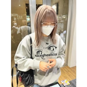 ホワイトグレージュ　ダークアッシュ　ニュアンスカラー
