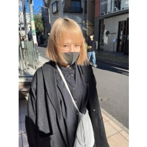 ホワイトグレージュ コンマヘア くすみブルー ダークアッシュ