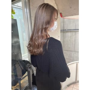 ホワイトグレージュ コンマヘア くすみブルー ダークアッシュ