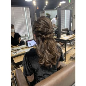 ヘアセット　アップスタイル　ヘアアレンジ