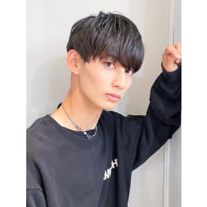 横浜☆ニュアンス　マッシュ　メンズカット　刈り上げ
