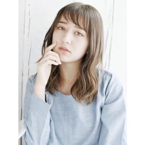 セミウエットのゆるウェーブスタイル
