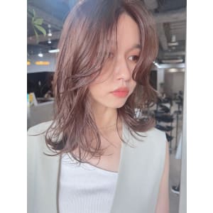 レイヤー　ミディアム　ベージュ
