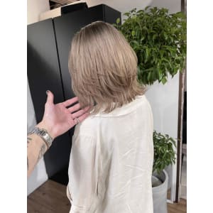 ホワイトグレージュ コンマヘア くすみブルー ダークアッシュ