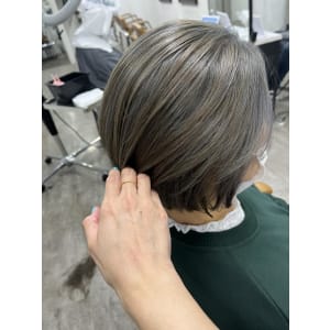 白髪ぼかしダブルカラー脱白髪染め￥16500