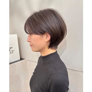 大人可愛いひし形丸みショートボブ　アッシュブラウン匠