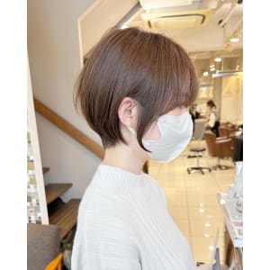 大人可愛い束感　耳掛けひし形小顔丸みショートボブ【近藤】横浜
