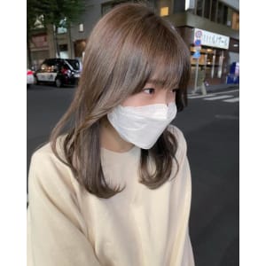 オリーブベージュ　顔まわりレイヤー　エギョモリ