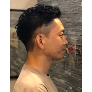パーマでセット短縮・癖毛感が欲しいメンズ