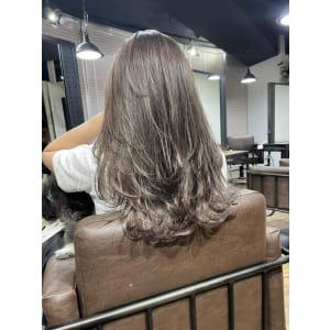 ホワイトグレージュ コンマヘアくすみブルー ダークアッシュ - ARCANA 明治神宮前 表参道 原宿【アルカナ メイジジングウマエ オモテサンドウ ハラジュク】掲載中